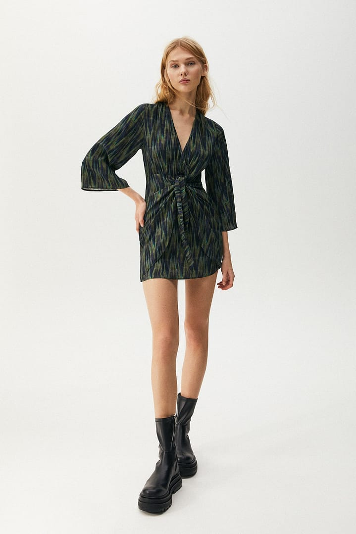 Vestido corto con falda anudada - Imagen 4